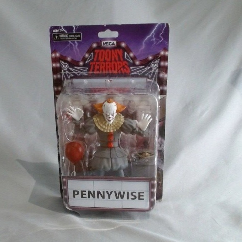 NECA Toony Terrors - IT - 6" Scale Action Figure -Stylized Pennywise (2017),BNIB - Picture 1 of 3